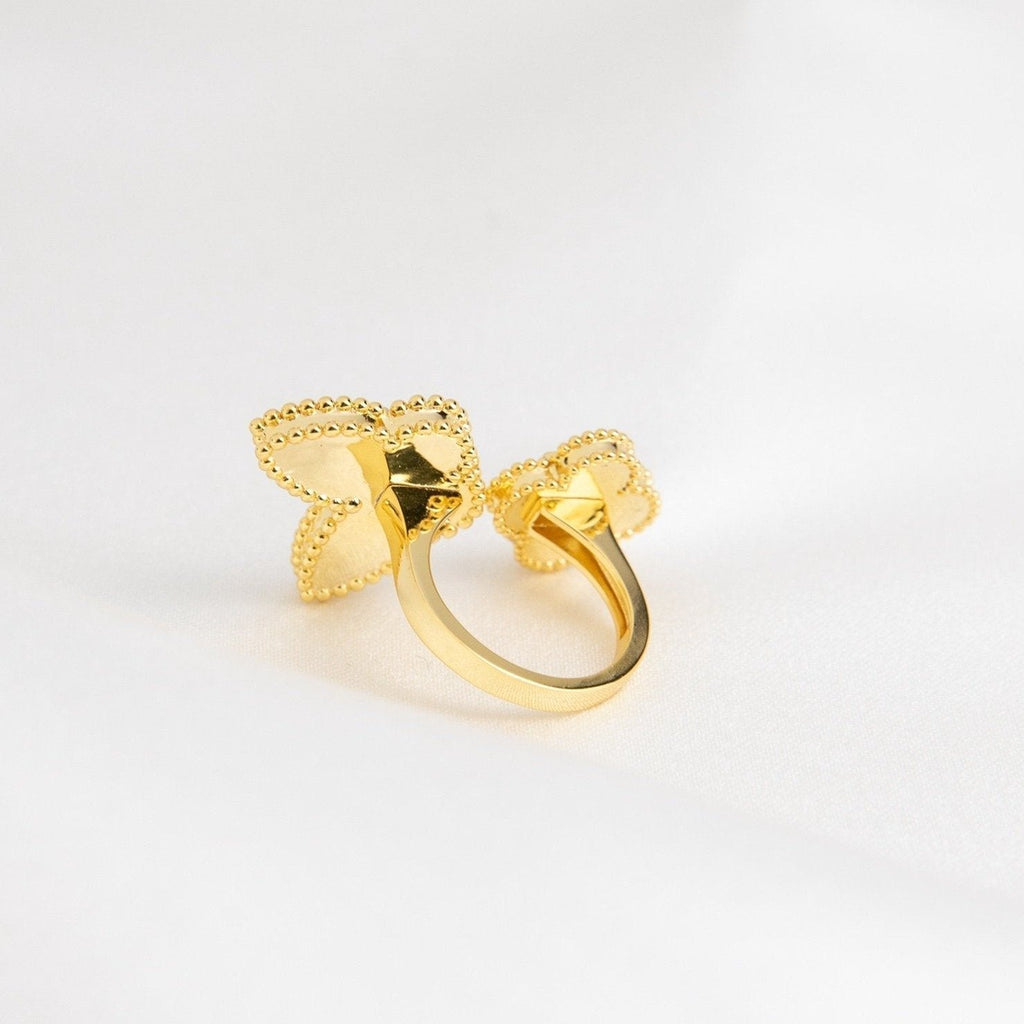 CARTIER LUCKY BETWEEN THE FINGER RING