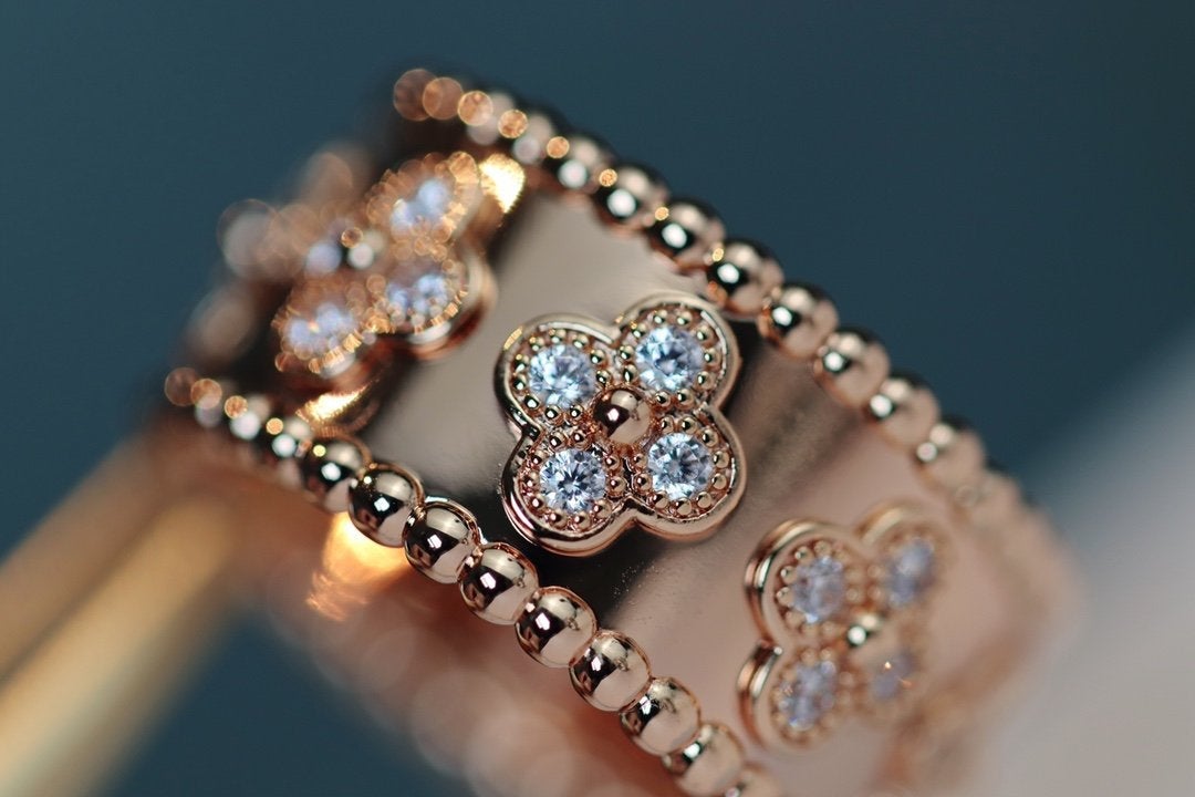 Van Cleef & Arpels CLOVERS RING 10MM