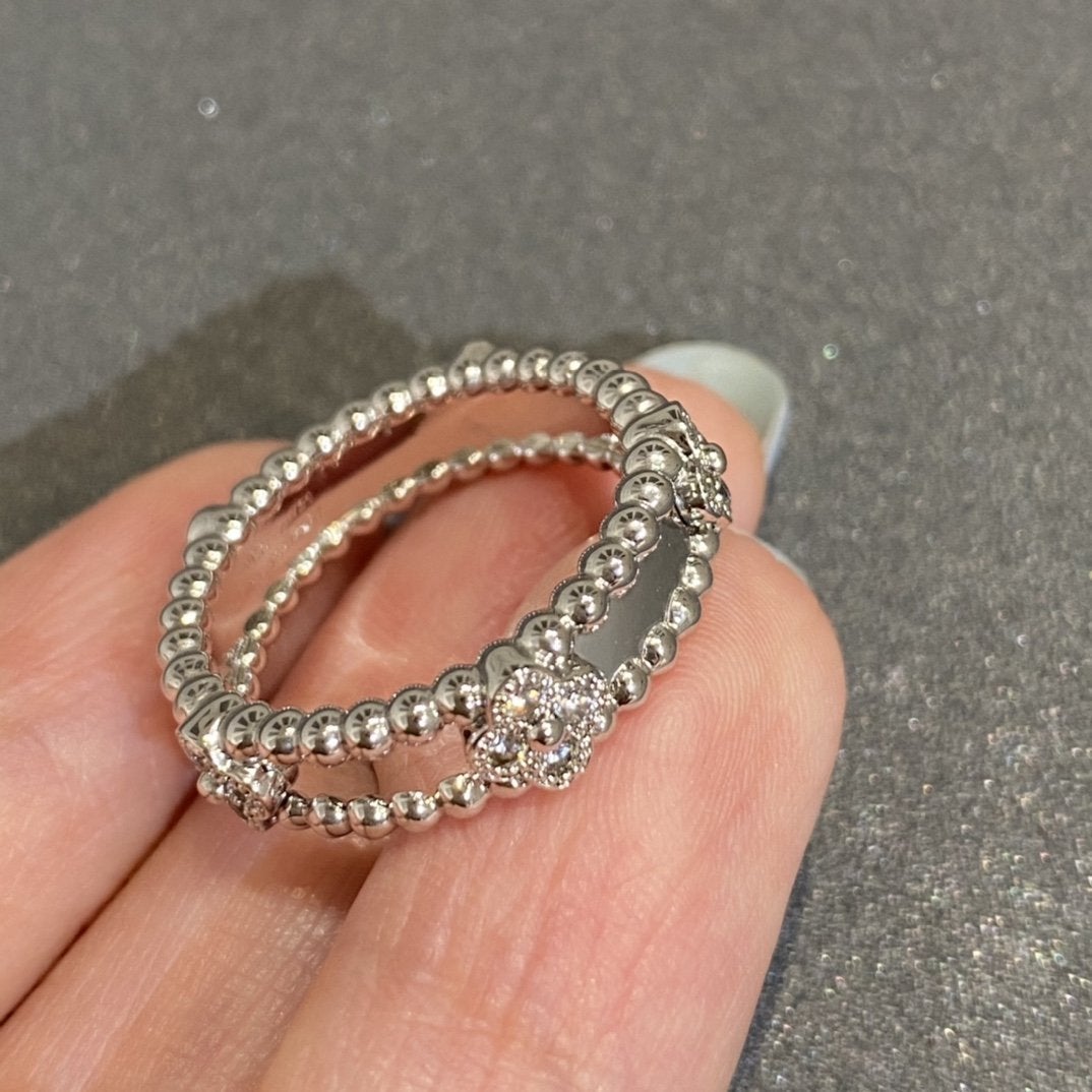 Van Cleef & Arpels SWEET CLOVERS RING 5.5MM