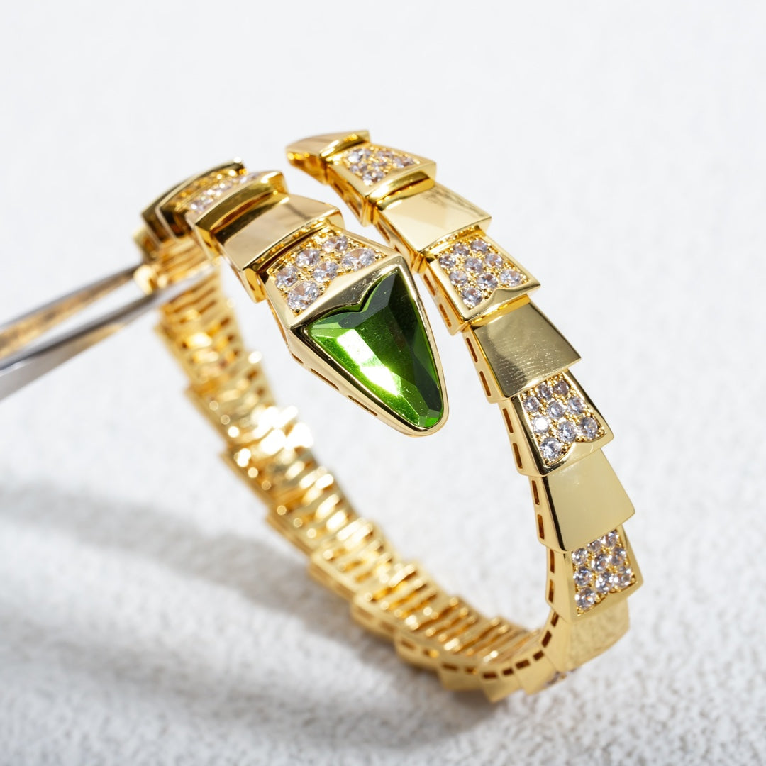 Bvlgari SERPENTI BRACELET 6.8MM GOLD DIAMOND