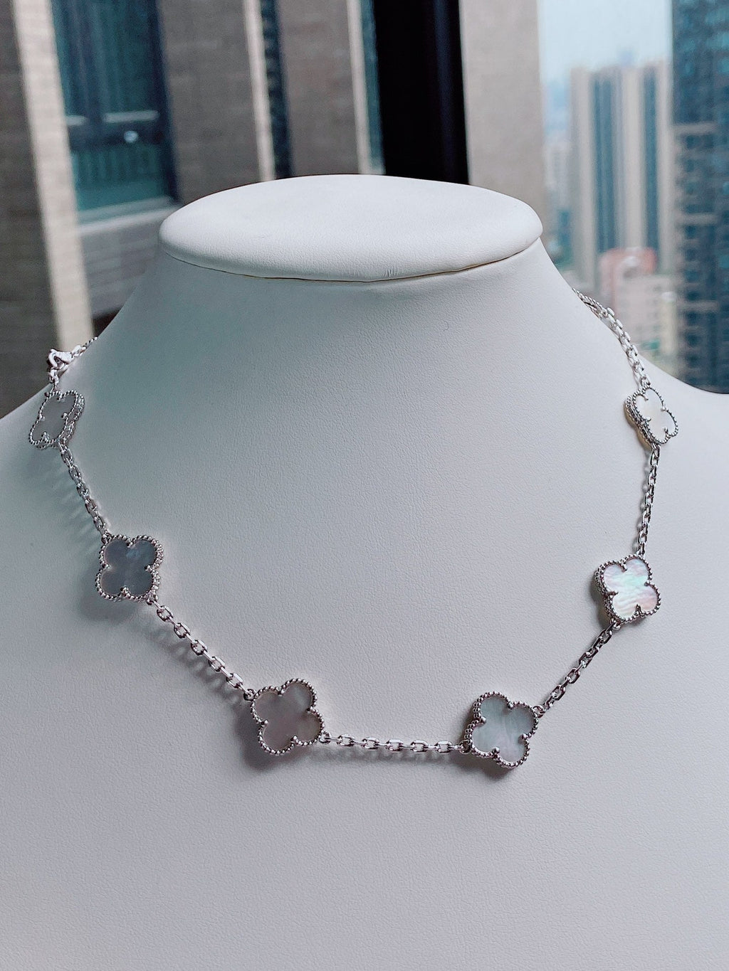 Van Cleef & Arpels VINTAGE MOP NECKLACE 10 MOTIFS SILVER