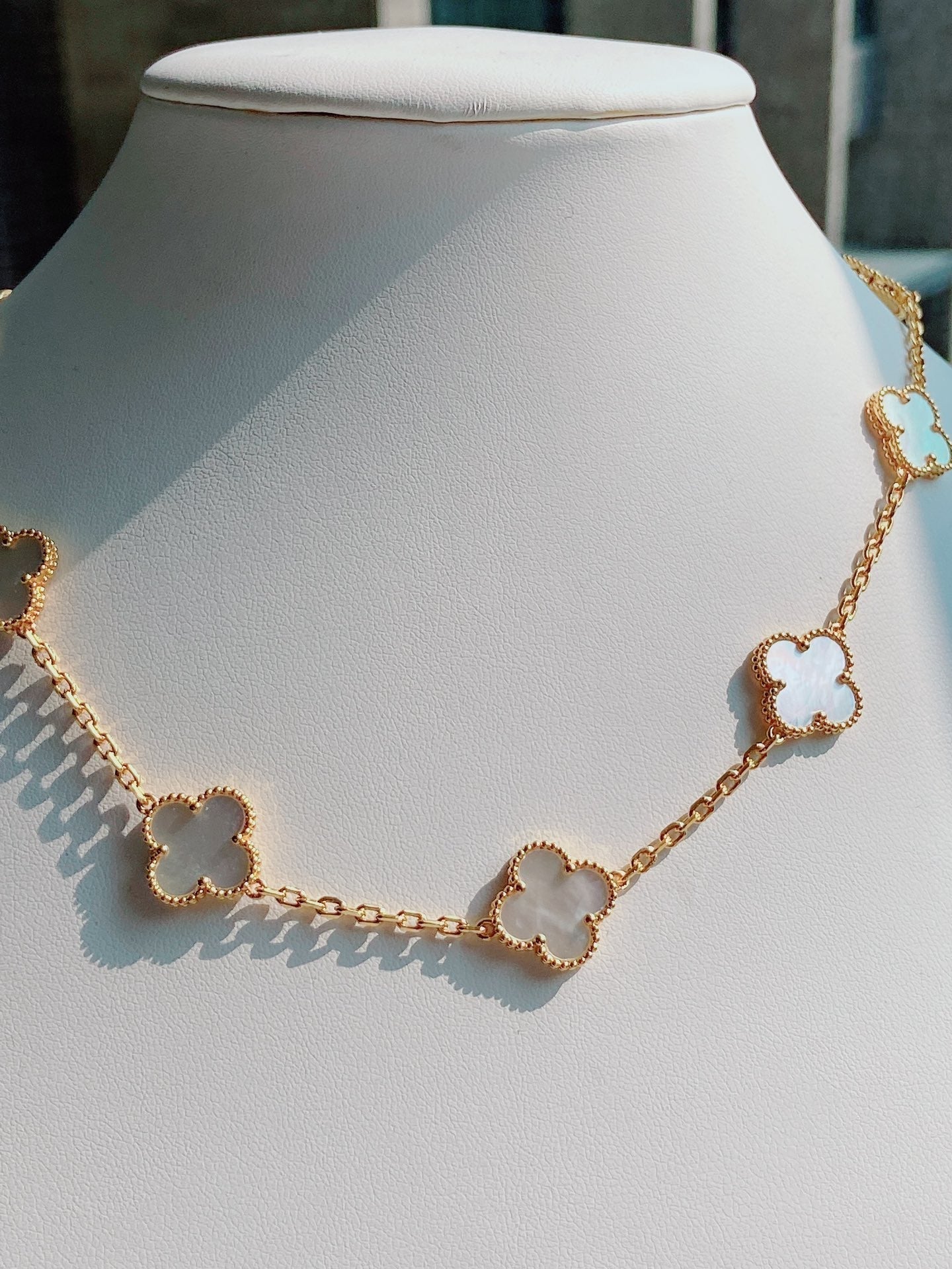 Van Cleef & Arpels VINTAGE MOP NECKLACE 10 MOTIFS GOLD