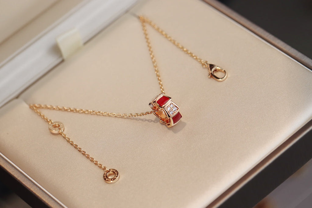 Bvlgari SERPENTI PEDANT DIAMOND NECKLACE