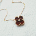 Van Cleef & Arpels CLOVER GOLD CARNELIAN CLOVER NECKLACE