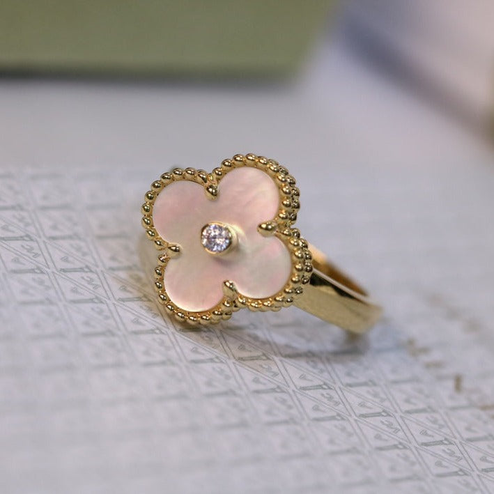 Van Cleef & Arpels CLOVER PINK MOP RING GOLD DIAMOND