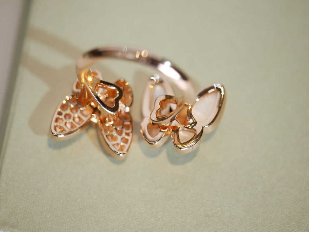 Van Cleef & Arpels TWIN BUTTERFLY DIAMOND MOP RING