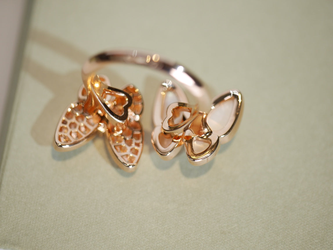 Van Cleef & Arpels TWIN BUTTERFLY DIAMOND MOP RING