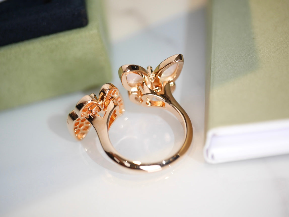 Van Cleef & Arpels TWIN BUTTERFLY DIAMOND MOP RING