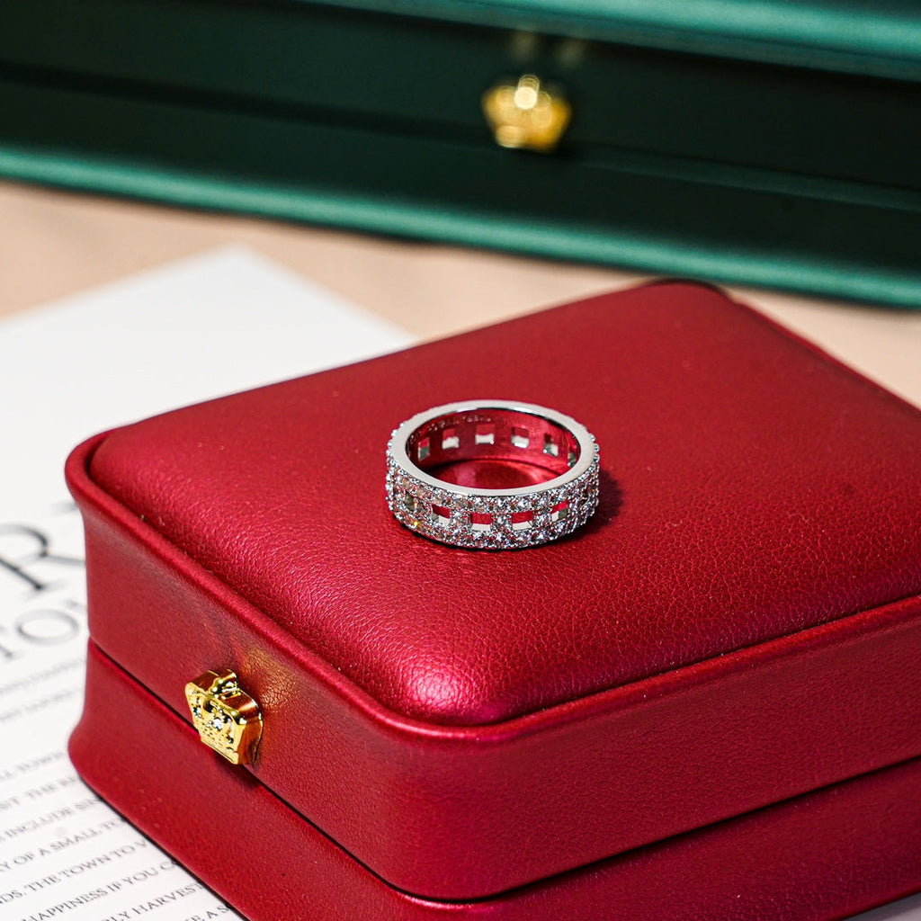 CARTIER T TRUE DIAMOND 5.5MM RING