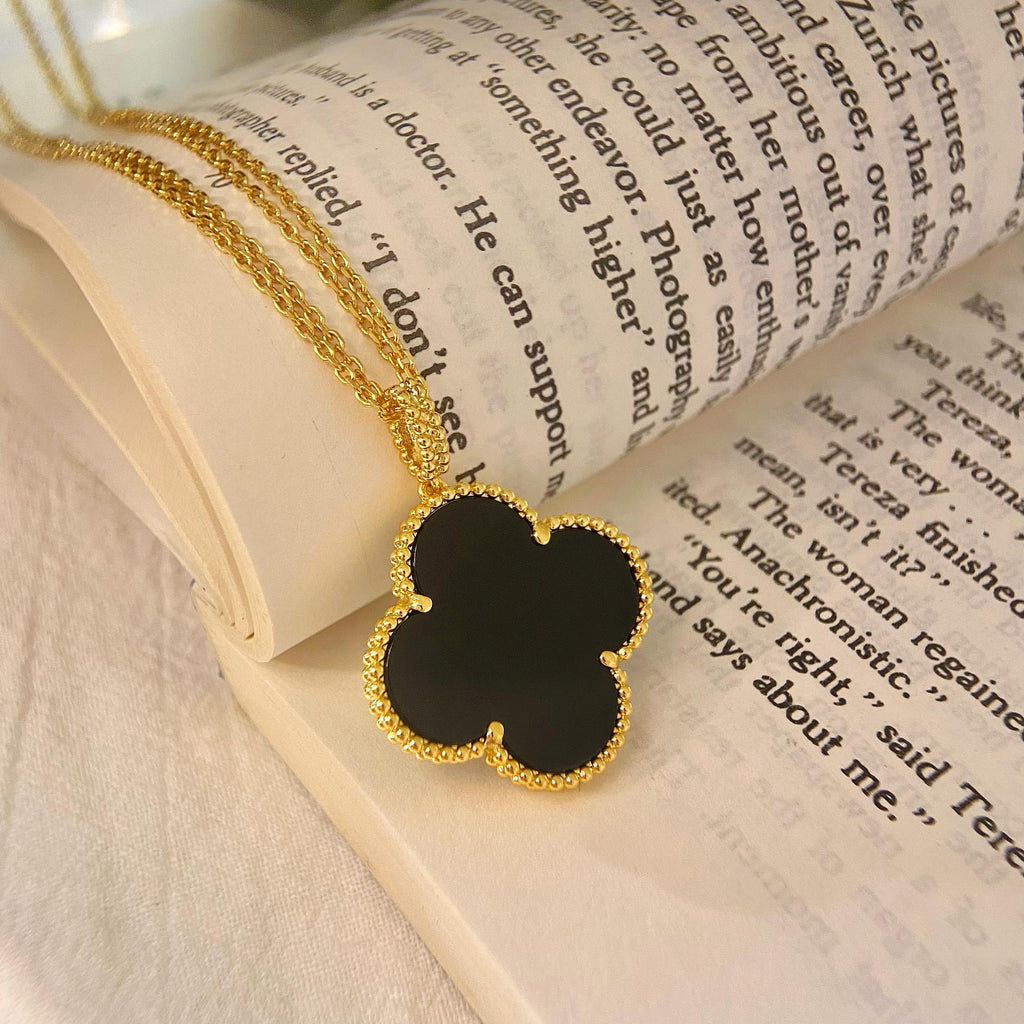 Van Cleef & Arpels CLOVER NECKLACE GOLD ONYX