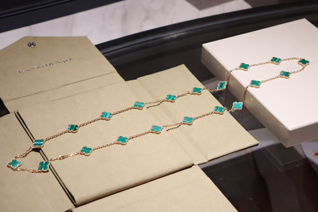 Van Cleef & Arpels CLOVER 20 MOTIFS MALACHITE GOLD