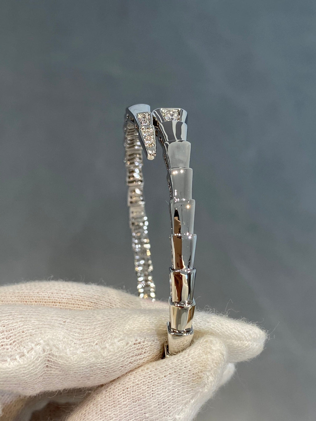 Bvlgari SERPENTI BRACELET DIAMONDS SILVER