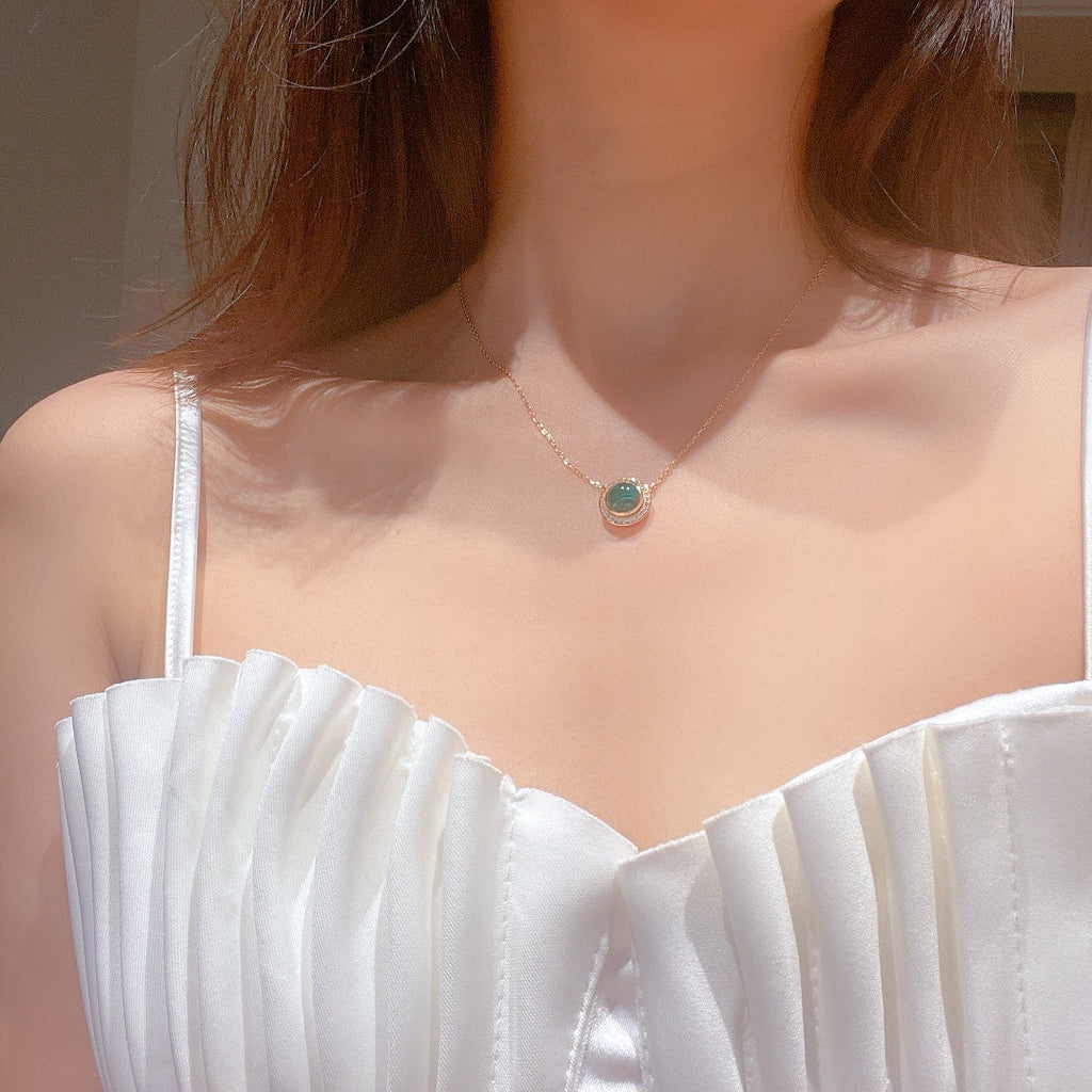 PIAGET POSSEISION MALACHITE DIAMOND NECKLACE