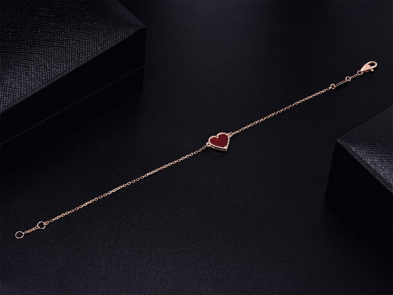 Van Cleef & Arpels HEART CARNELIAN PINK GOLD BRACELET