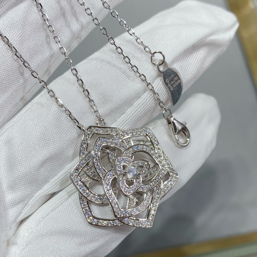 PIAGET ROSE PEDANT SILVER DIAMOND NECKALCE