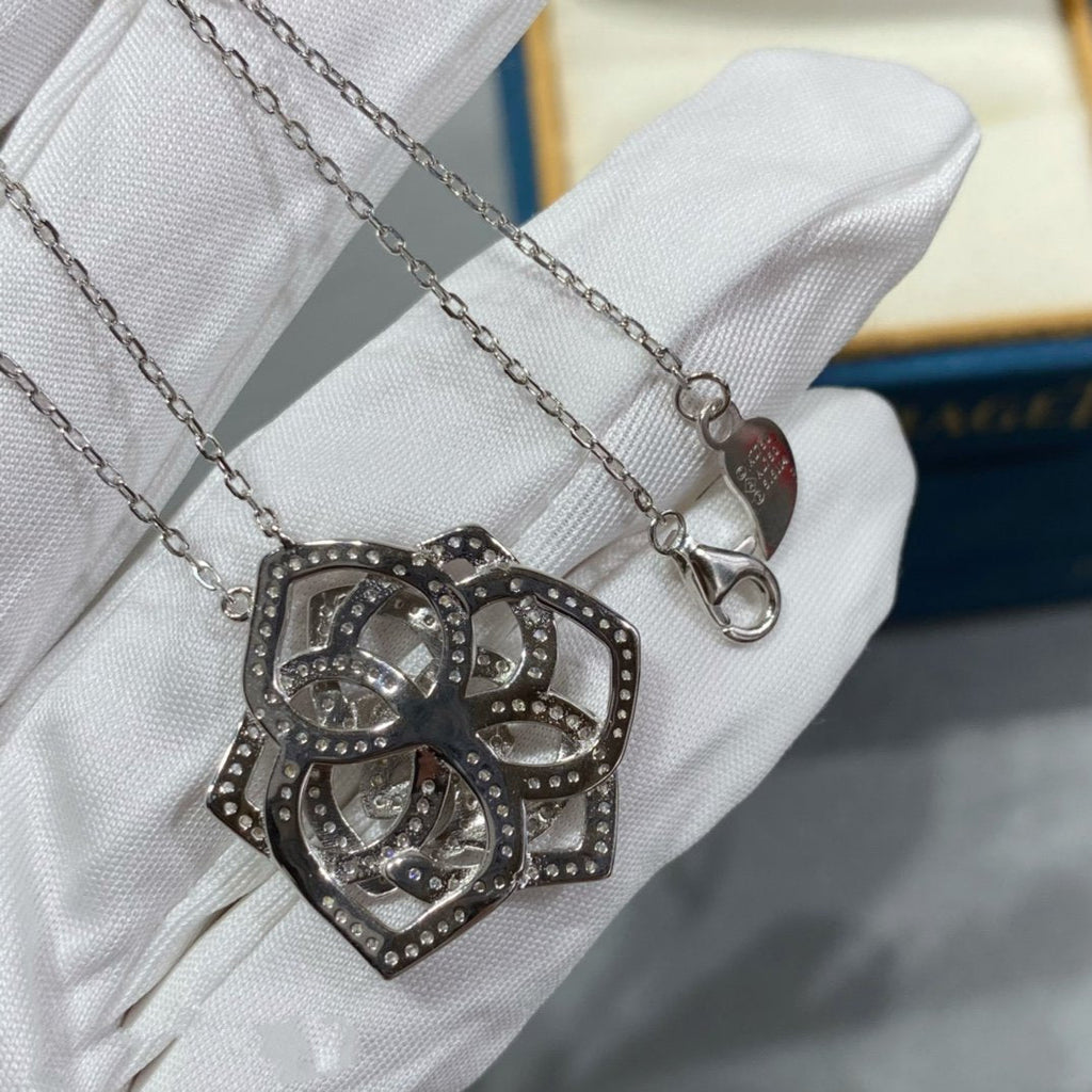 PIAGET ROSE PEDANT SILVER DIAMOND NECKALCE