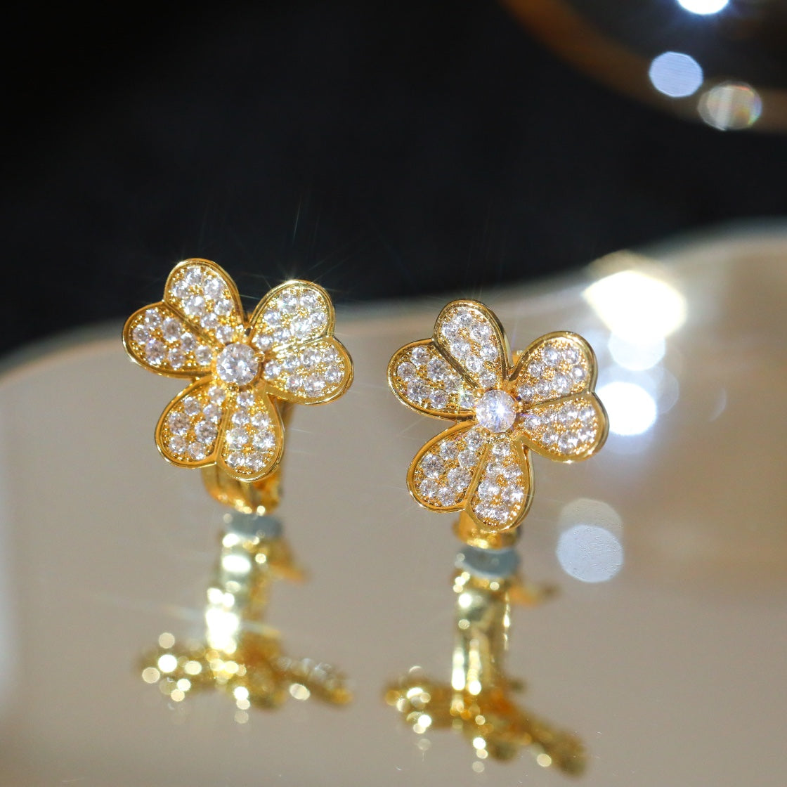Van Cleef & Arpels FRIVOLE FLOWER DIAMOND EARRINGS