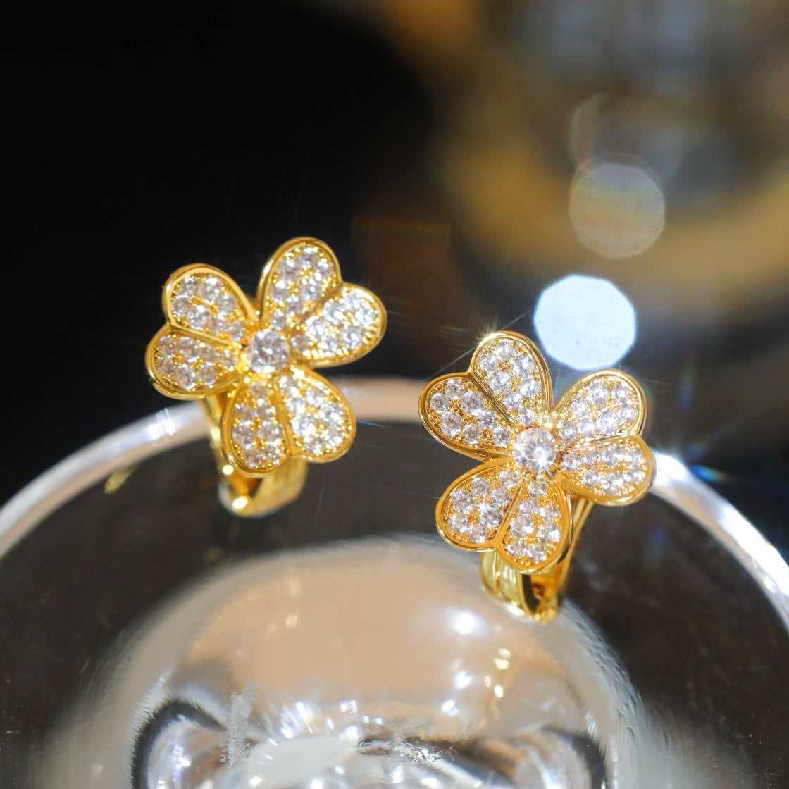 Van Cleef & Arpels FRIVOLE FLOWER DIAMOND EARRINGS