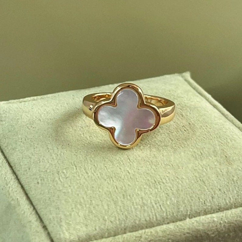 Van Cleef & Arpels PURE CLOVER MOP PINK GOLD RING