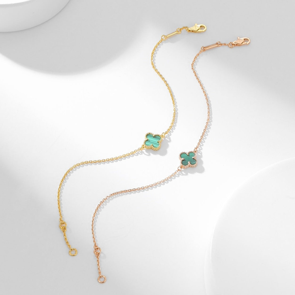 Van Cleef & Arpels CLOVER BRACELET MALACHITE 1 MOTIF