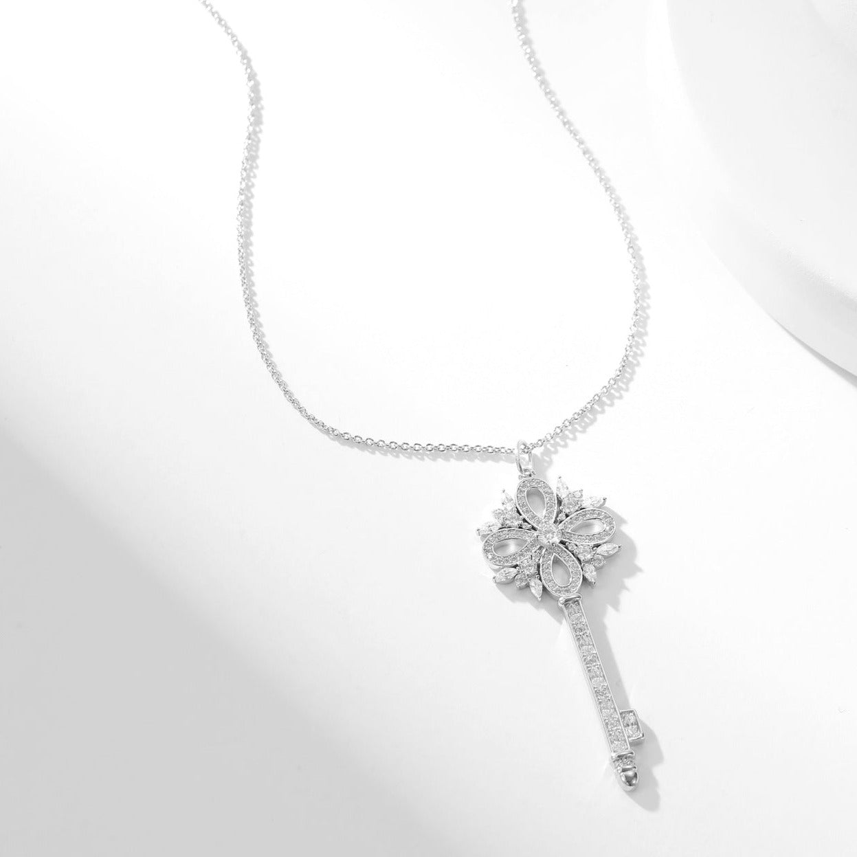 TIFFANY KEY VICTORY SILVER DIAMOND NECKLACE