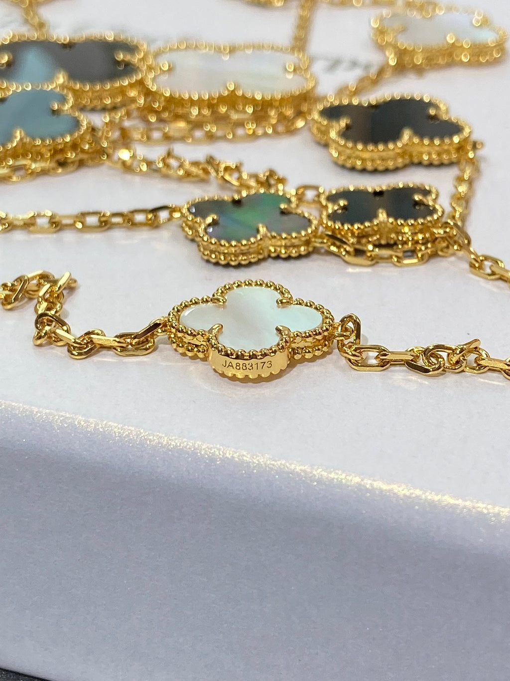 Van Cleef & Arpels CLOVER ONYX MOP 16 MOTIF GOLD 130CM NECKLACE
