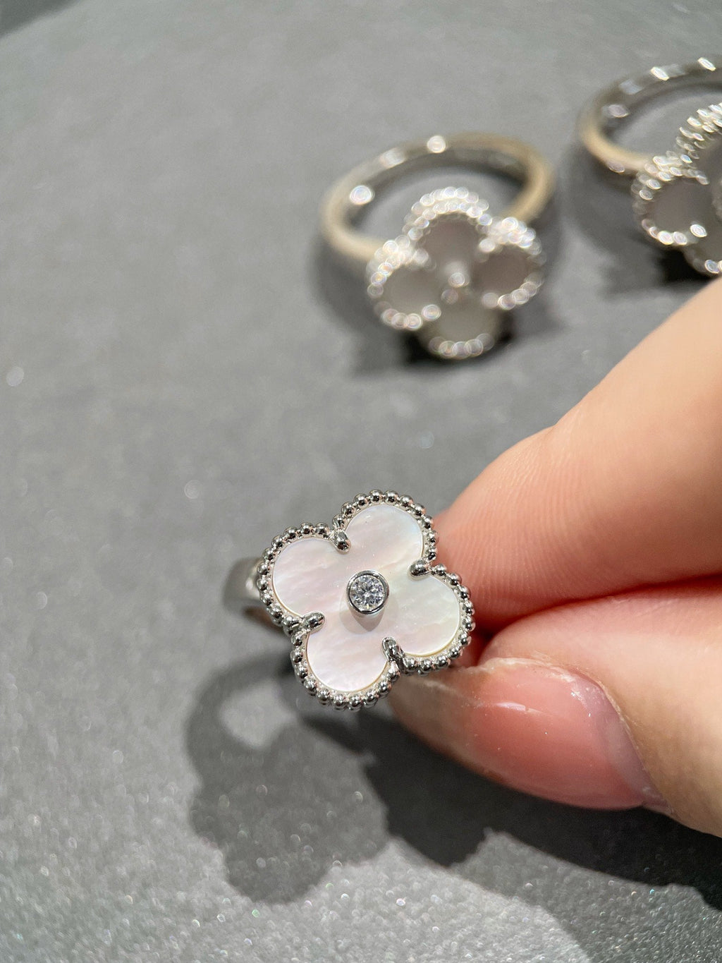 Van Cleef & Arpels CLOVER SILVER MOP DIAMOND RING