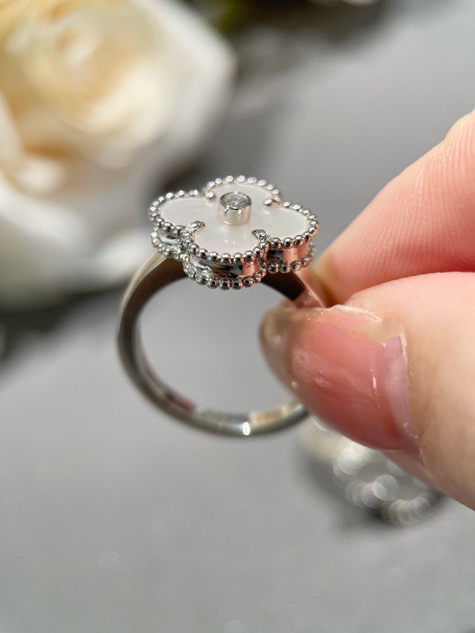 Van Cleef & Arpels CLOVER SILVER MOP DIAMOND RING