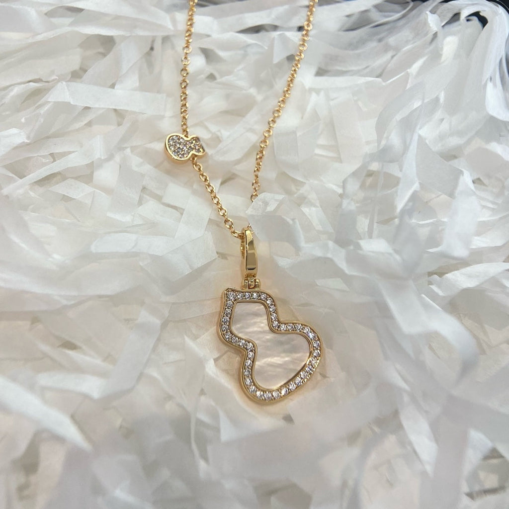 QEELIN WULU 2 MOTIF MOP PINK GOLD NECKLACE