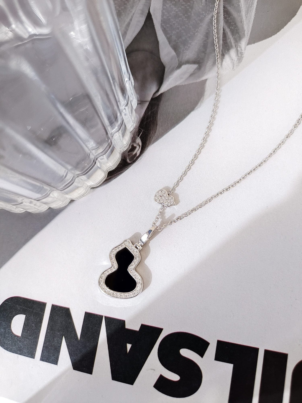 QEELIN WULU 2 MOTIF ONYX SILVER NECKLACE