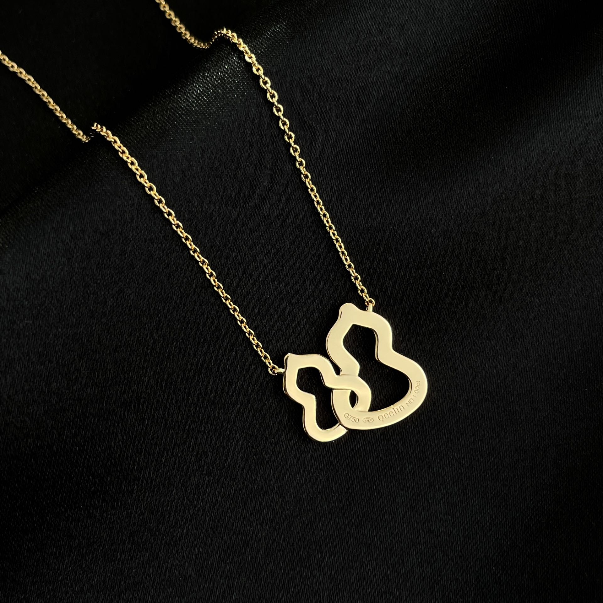 QEELIN WULU DOUBLE DIAMOND NECKLACE
