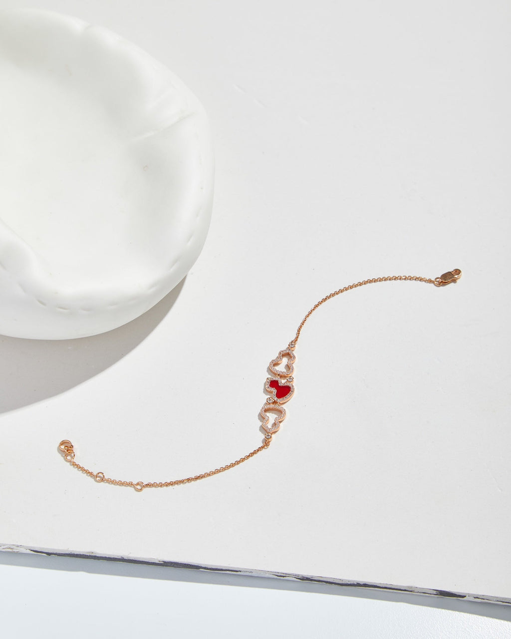 QEELIN WULU DIAMOND 3 MOTIF PINK GOLD BRACELET