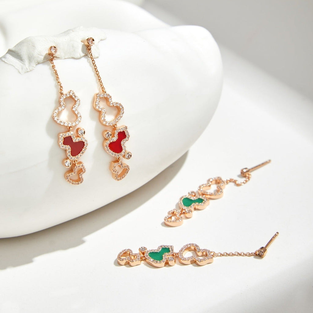 QEELIN WULU 3 MOTIF DROP DIAMOND PINK GOLD EARRINGS