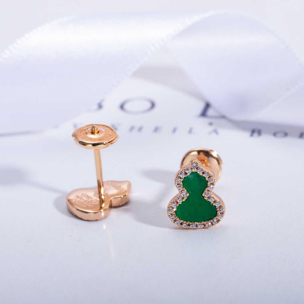 QEELIN WULU DIAMOND PINK GOLD STUD EARRINGS