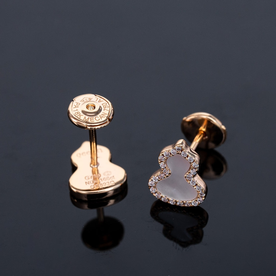 QEELIN WULU MOP DIAMOND PINK GOLD STUD EARRINGS