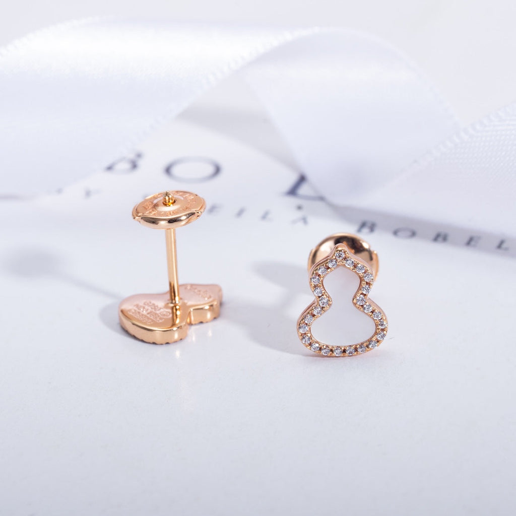 QEELIN WULU MOP DIAMOND PINK GOLD STUD EARRINGS