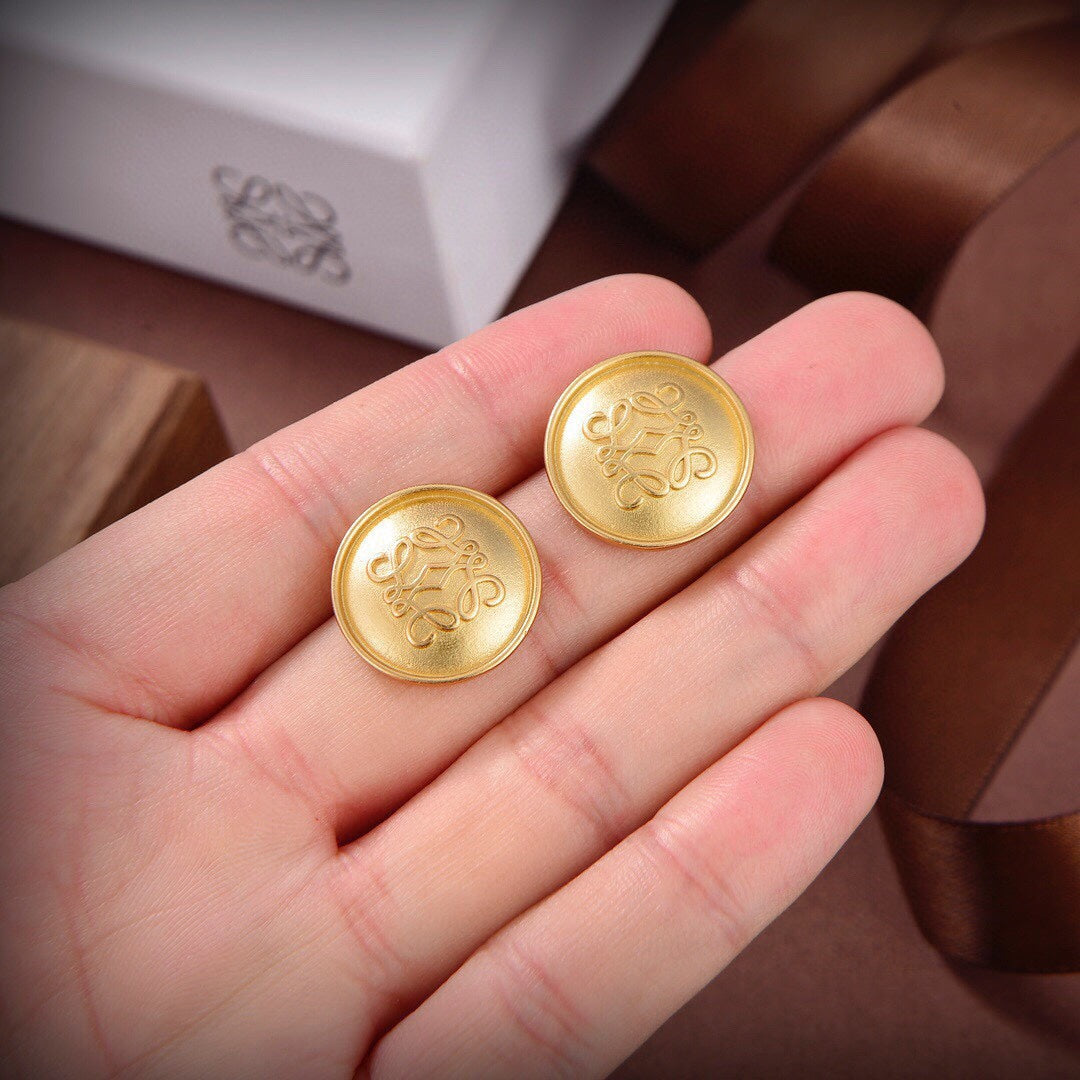 LOEWE CIRCLE ANAGRAM GOLD STUD EARRINGS