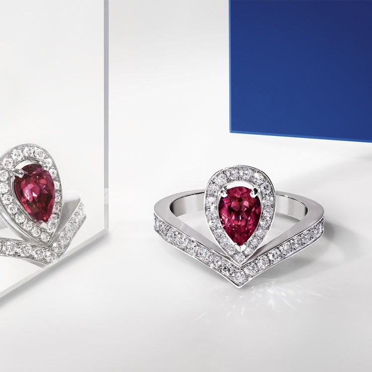 CHAUMET JOSEPHINE RED DIAMOND SILVER RING
