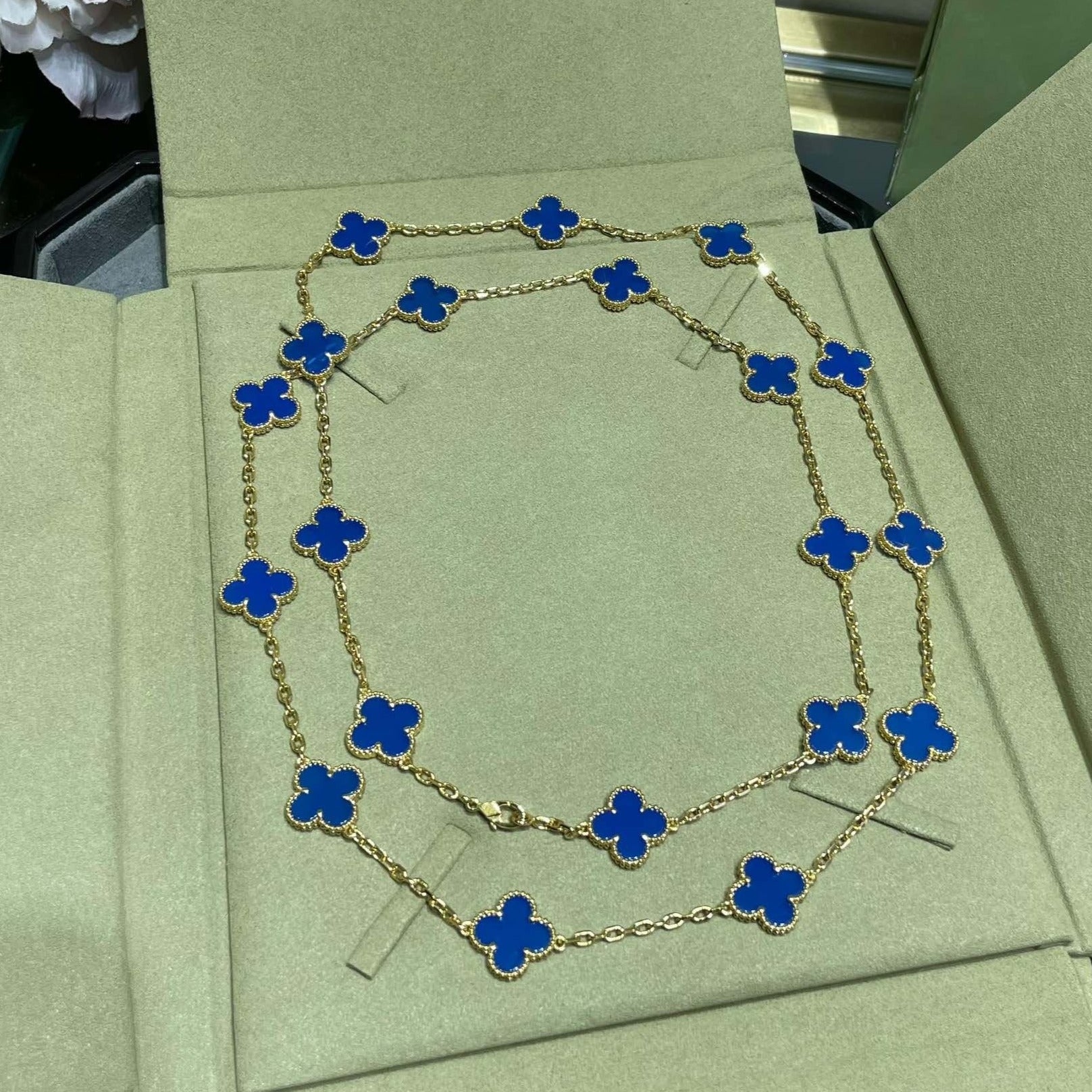 Van Cleef & Arpels CLOVER 20 MOTIF AGATE 86CM NECKLACE