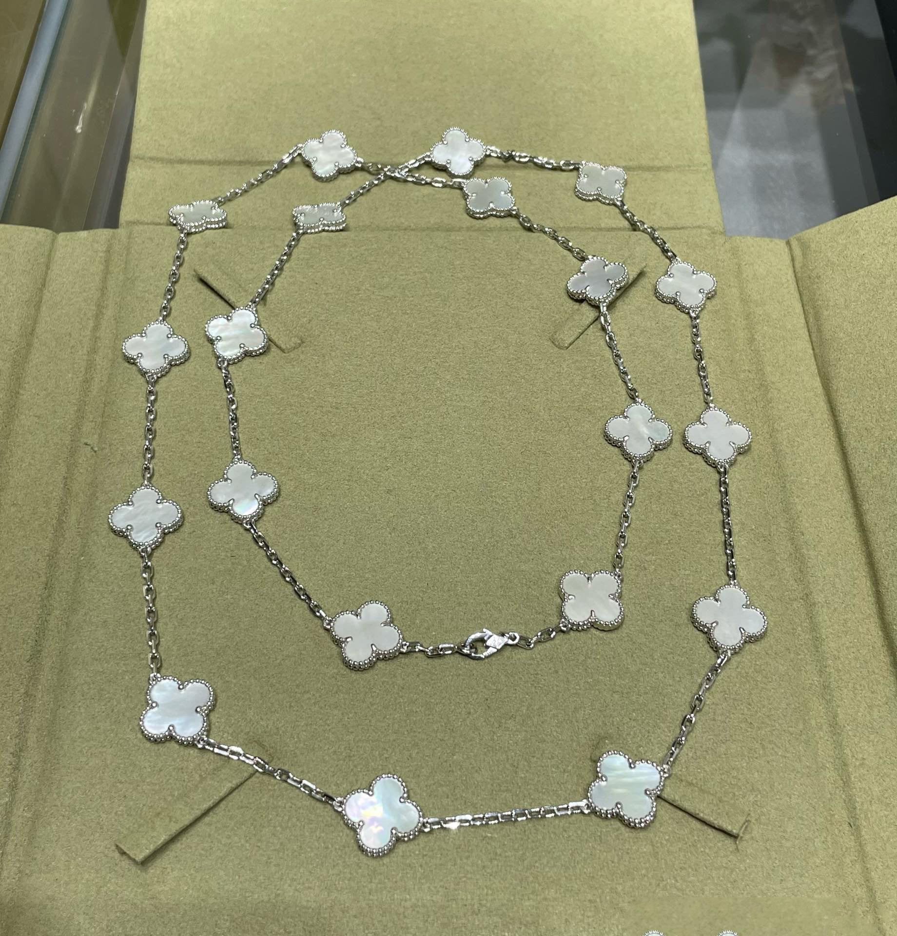 Van Cleef & Arpels CLOVER 20 MOTIF WHITE MOP 86CM SILVER NECKLACE