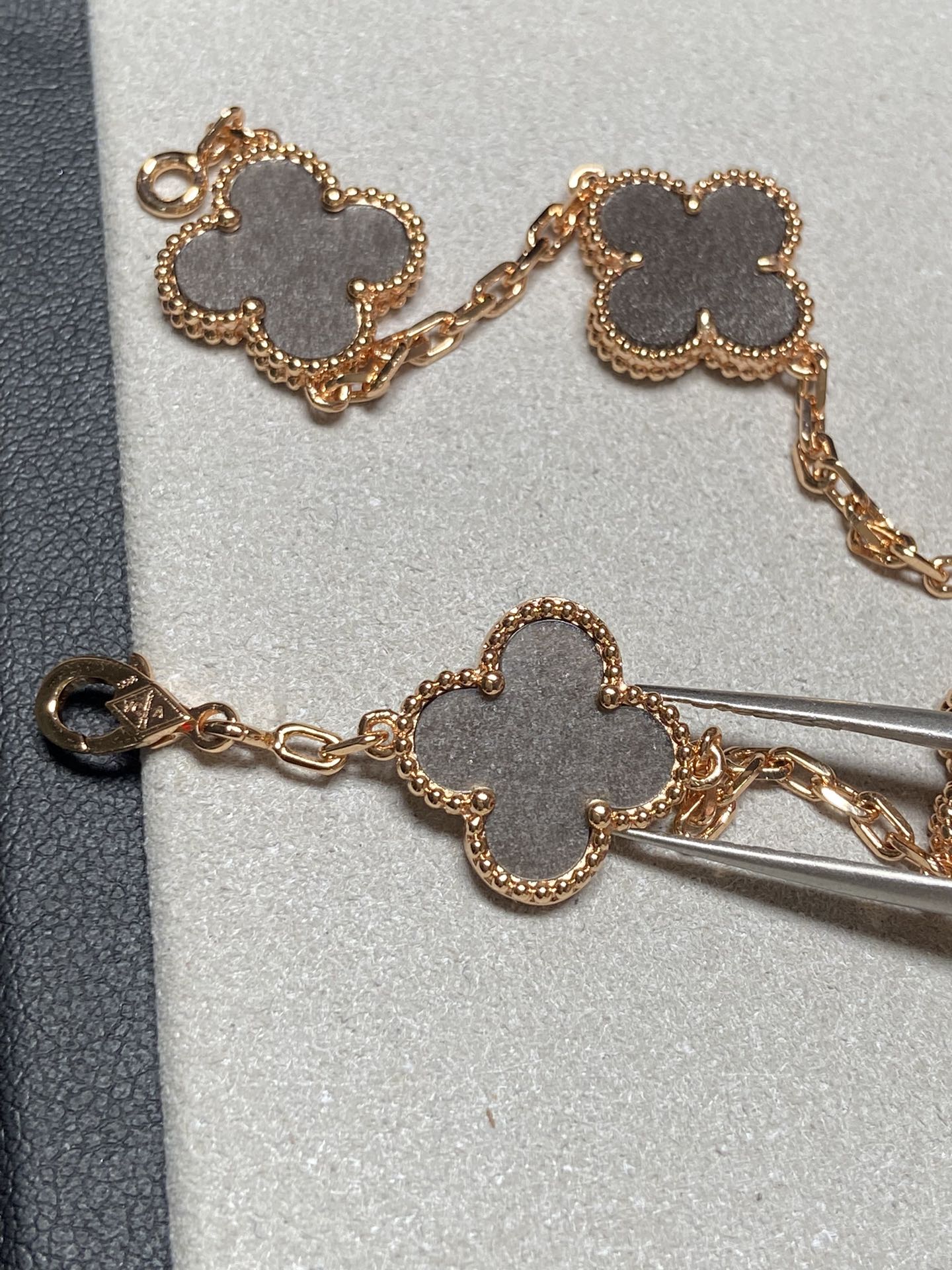 Van Cleef & Arpels CLOVER 5 MOTIF GREY MOP PINK GOLD BRACELET
