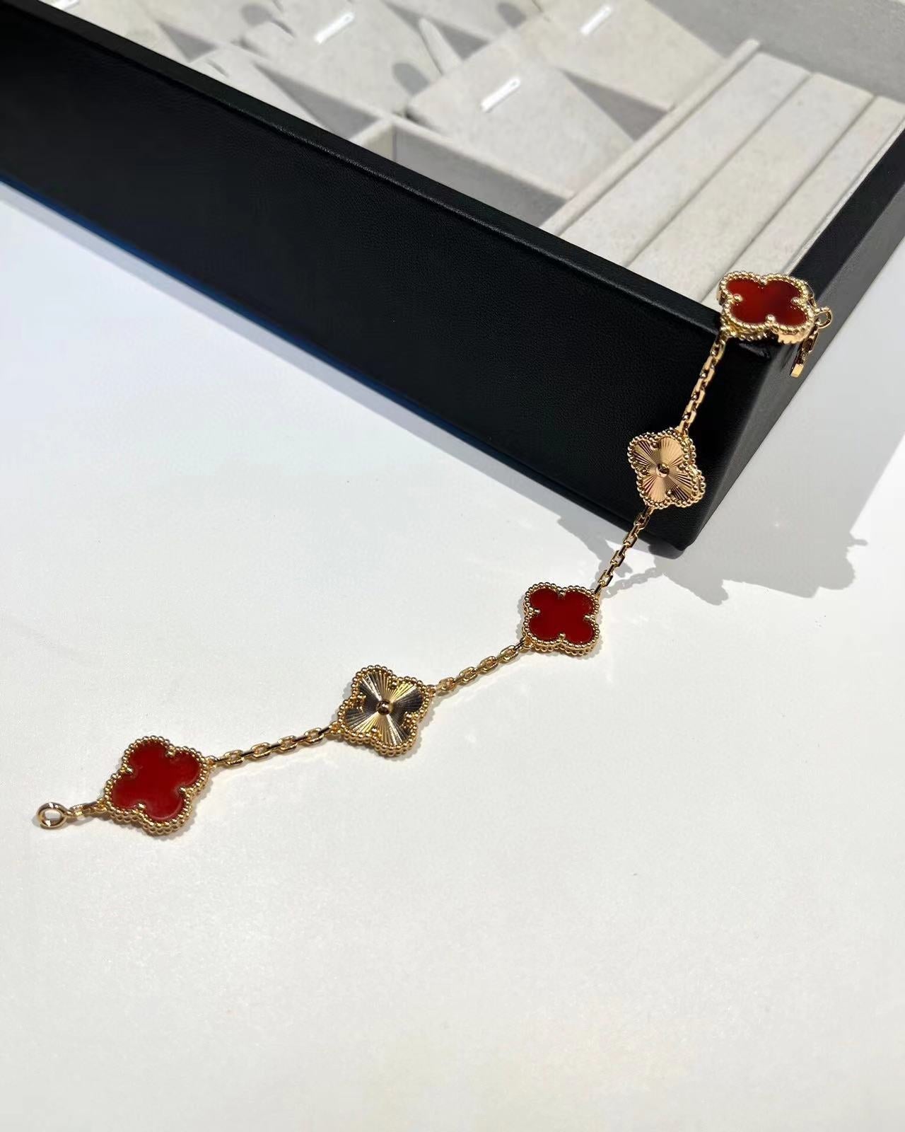 Van Cleef & Arpels CLOVER BRACELET 5 MOTIFS CARNELIAN PINK GOLD