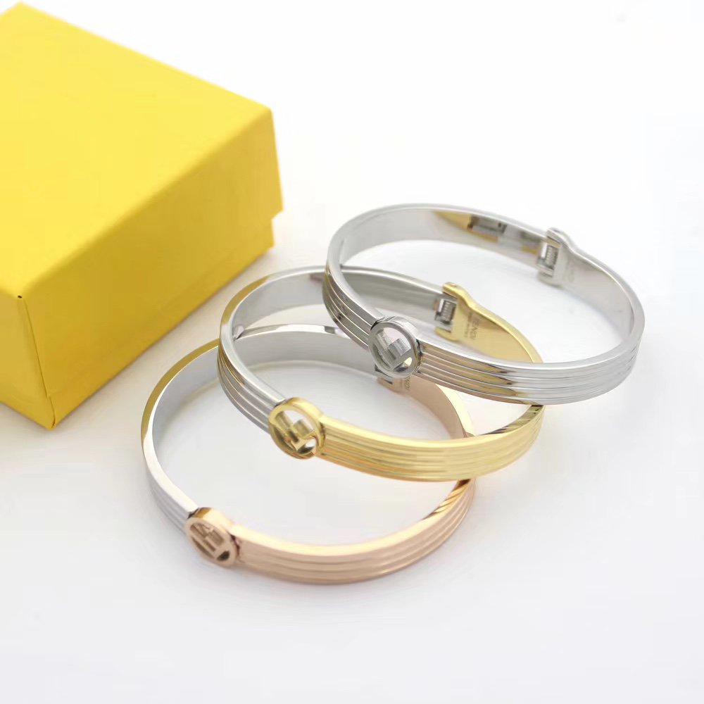 FENDI F LOGO BRACELT