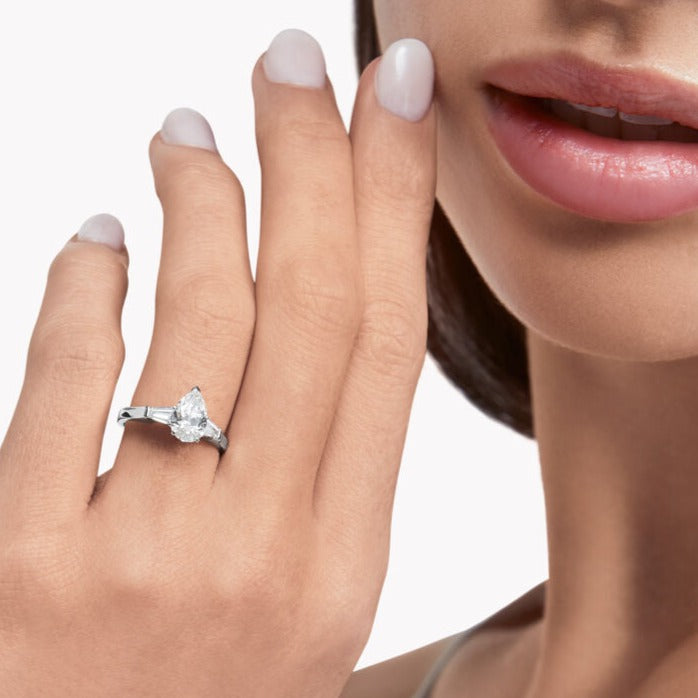 GRAFF PROMISE PEAR SHAPE SILVER DIAMOND ENGAGEMENT RING