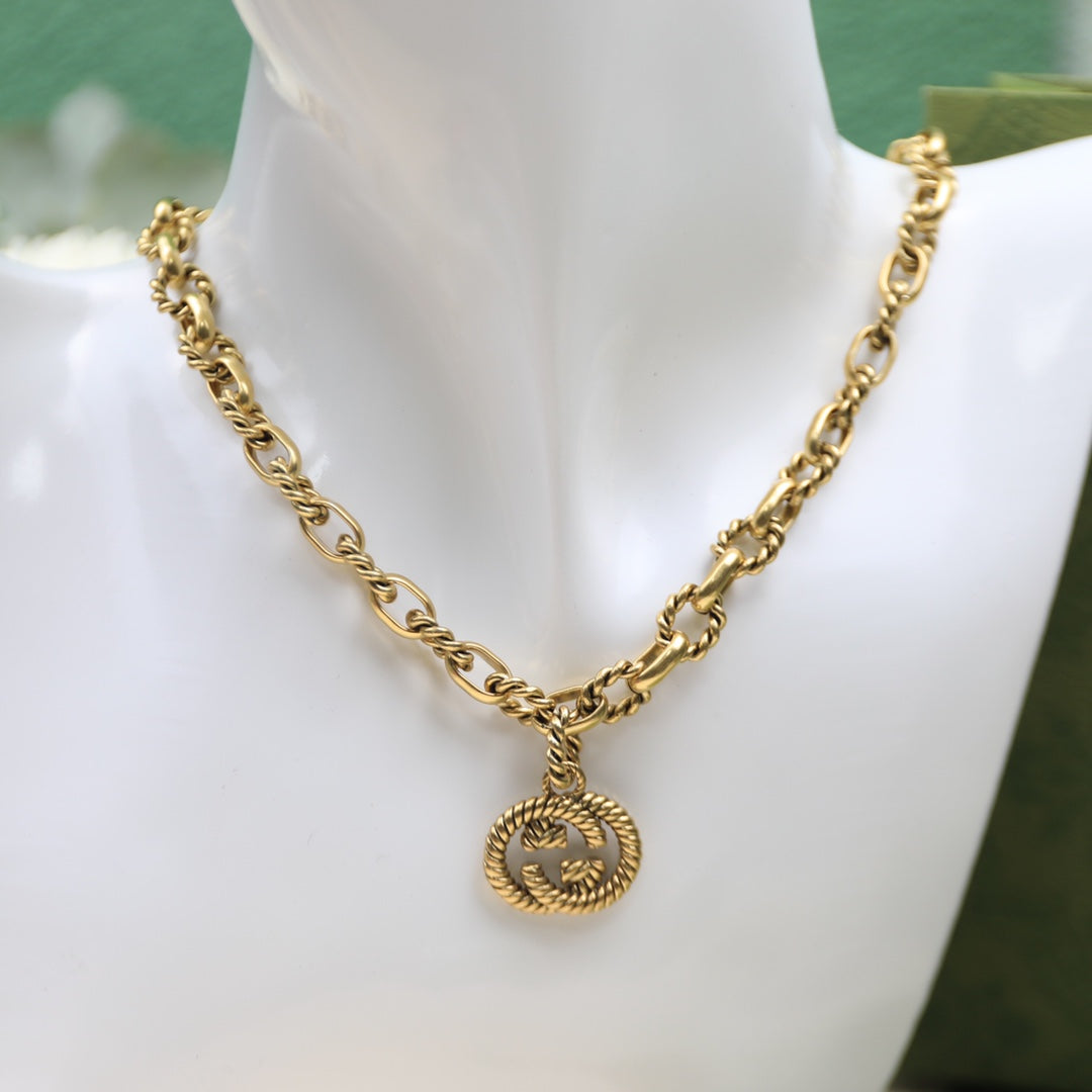 GUCCI FANCY LINK CHAIN GOLD NECKLACE ALPHABET