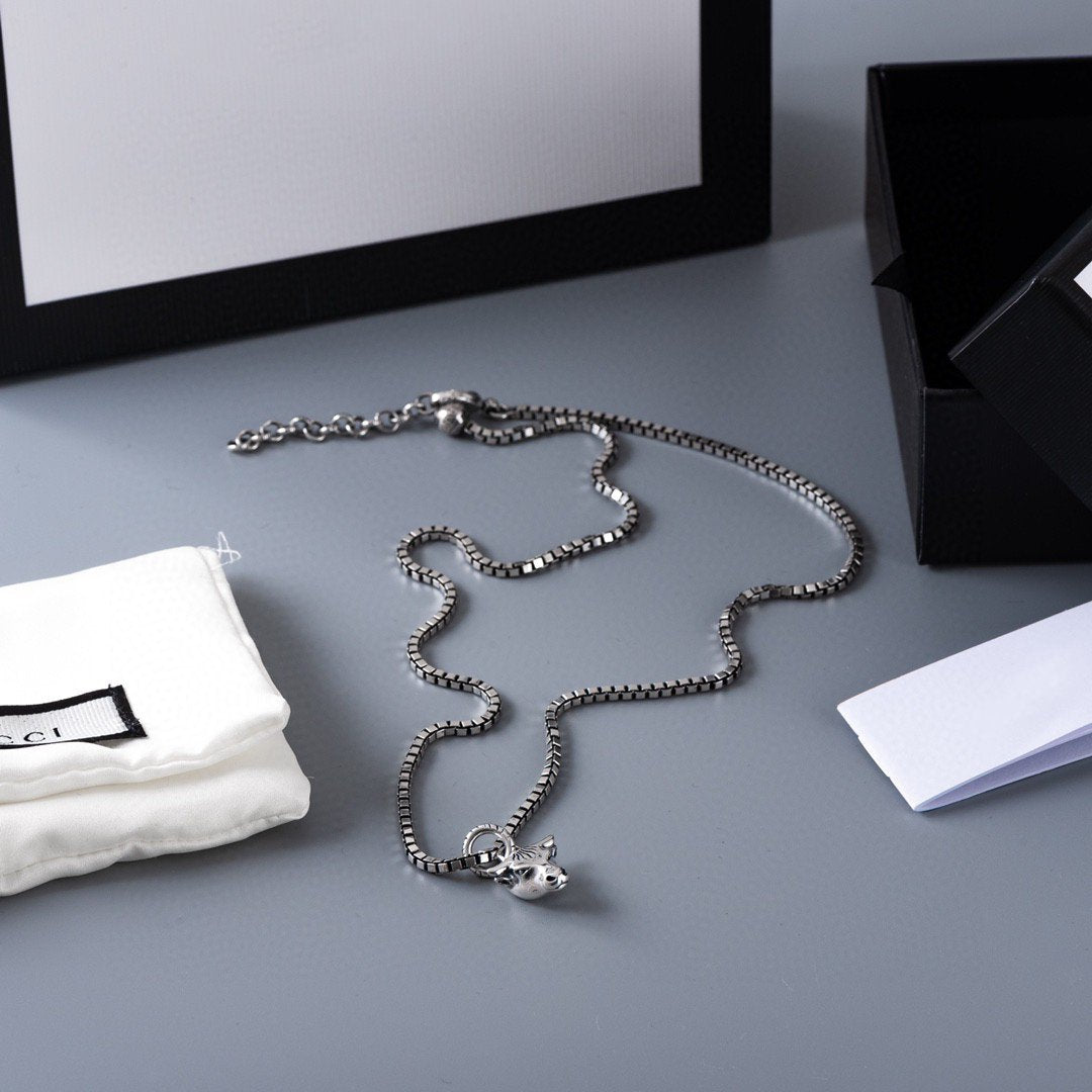 GUCCI DOUBLE CLASSIC RETRO STERLING SILVER COW  NECKLACE