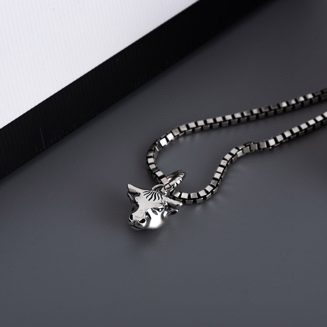 GUCCI DOUBLE CLASSIC RETRO STERLING SILVER COW  NECKLACE