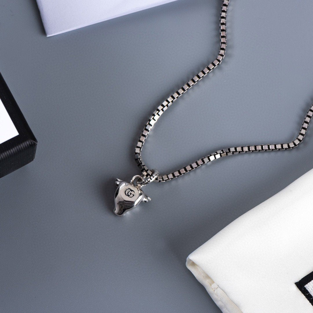 GUCCI DOUBLE CLASSIC RETRO STERLING SILVER COW  NECKLACE