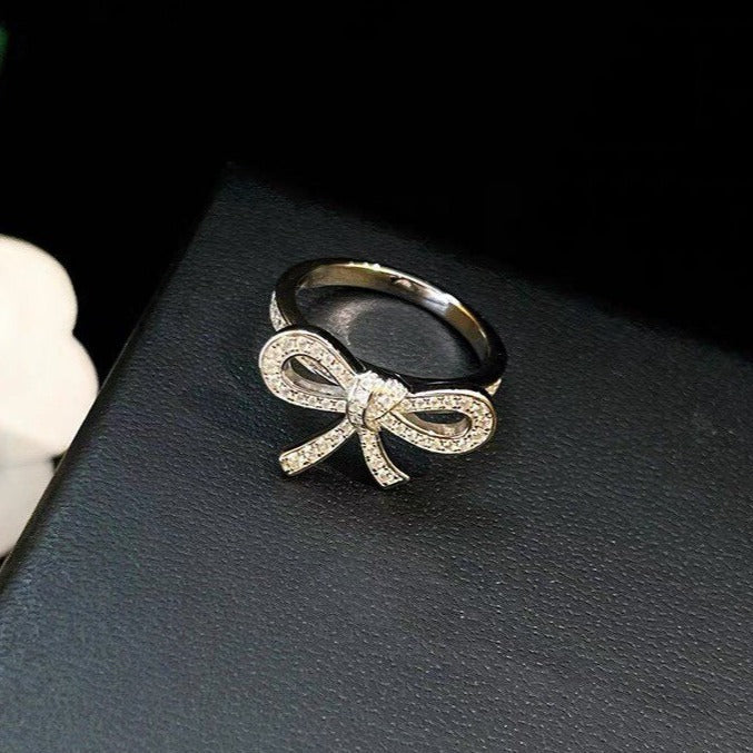 GRAFF TILDA BOW MINI SILVER DIAMOND RING
