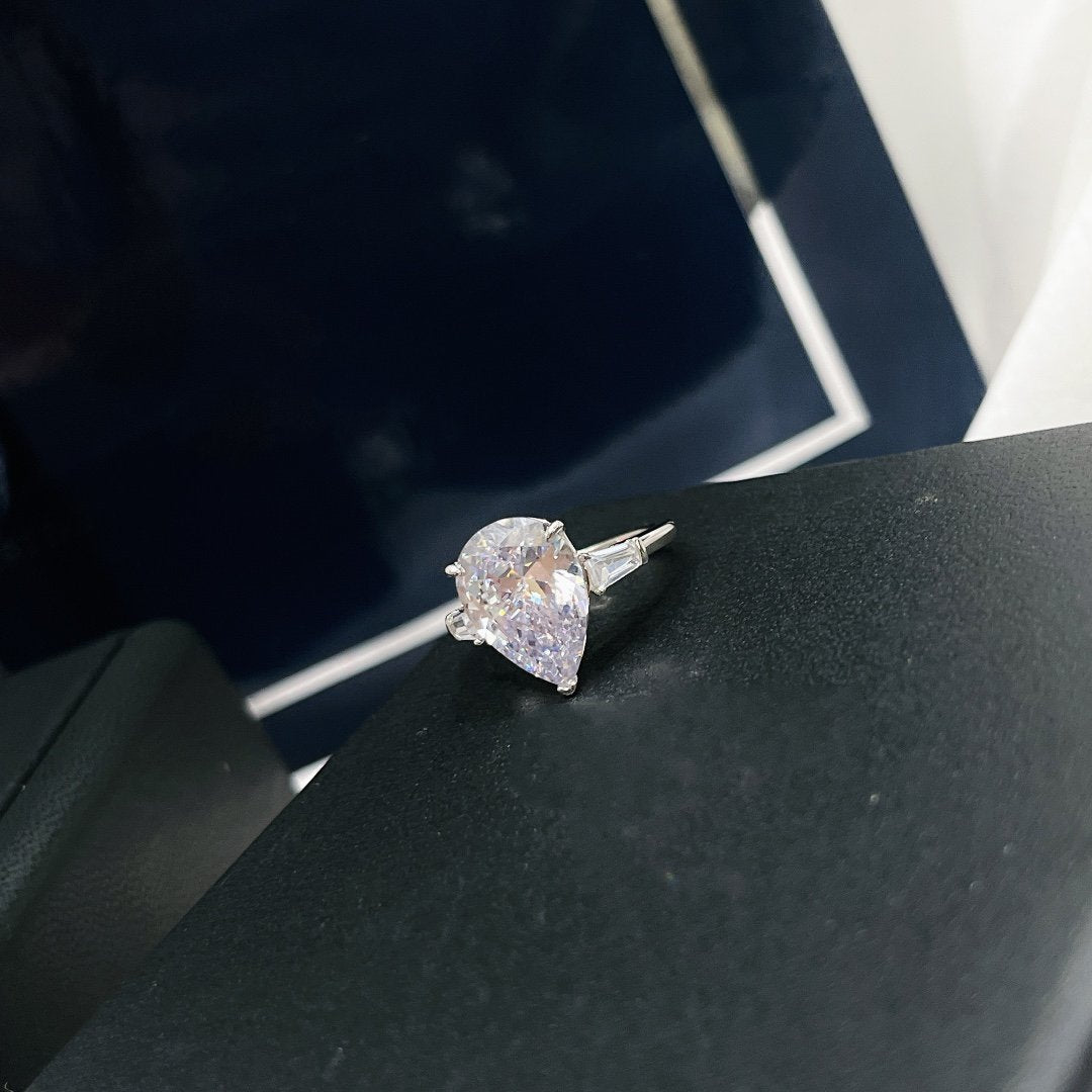GRAFF PROMISE PEAR SHAPE SILVER DIAMOND ENGAGEMENT RING